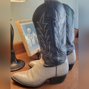 Vintage Cowtown Leather Cowboy boots